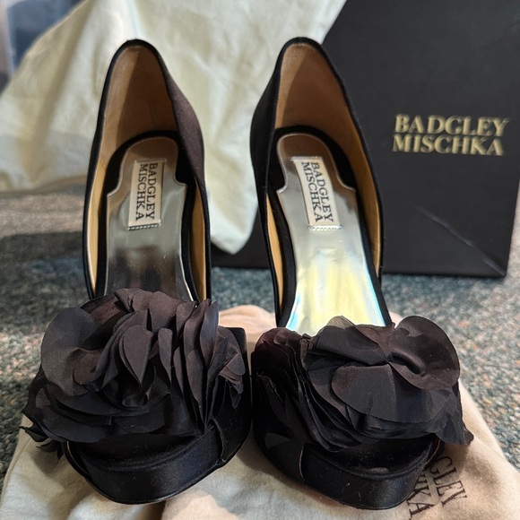 Badgley Mischka Black Heels with Floral Accent - Picture 4 of 5